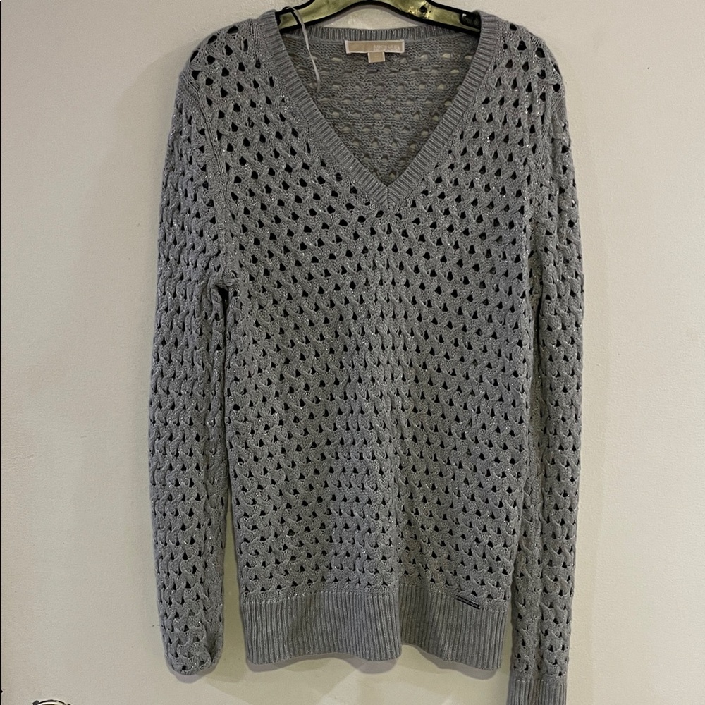 Gray V-Neck Knit Sweater m
